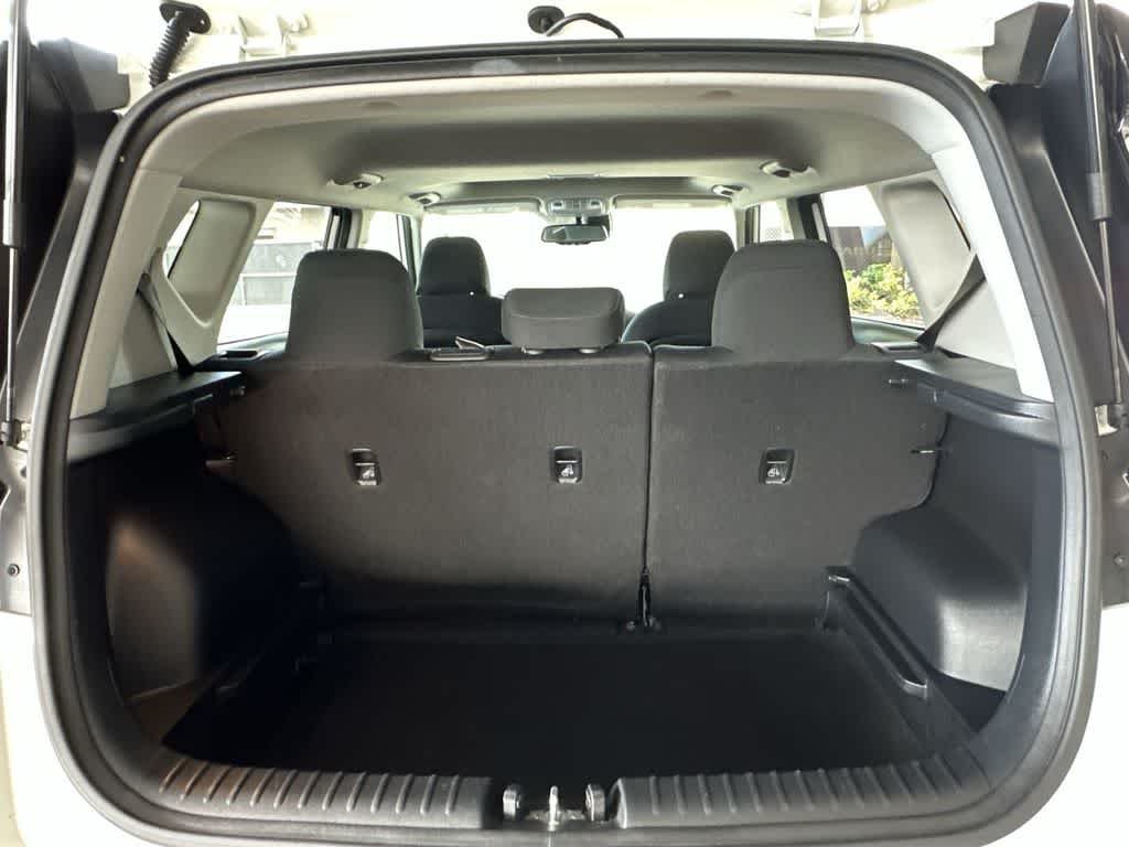Used 2023 Snow White Pearl Kia EX image 25