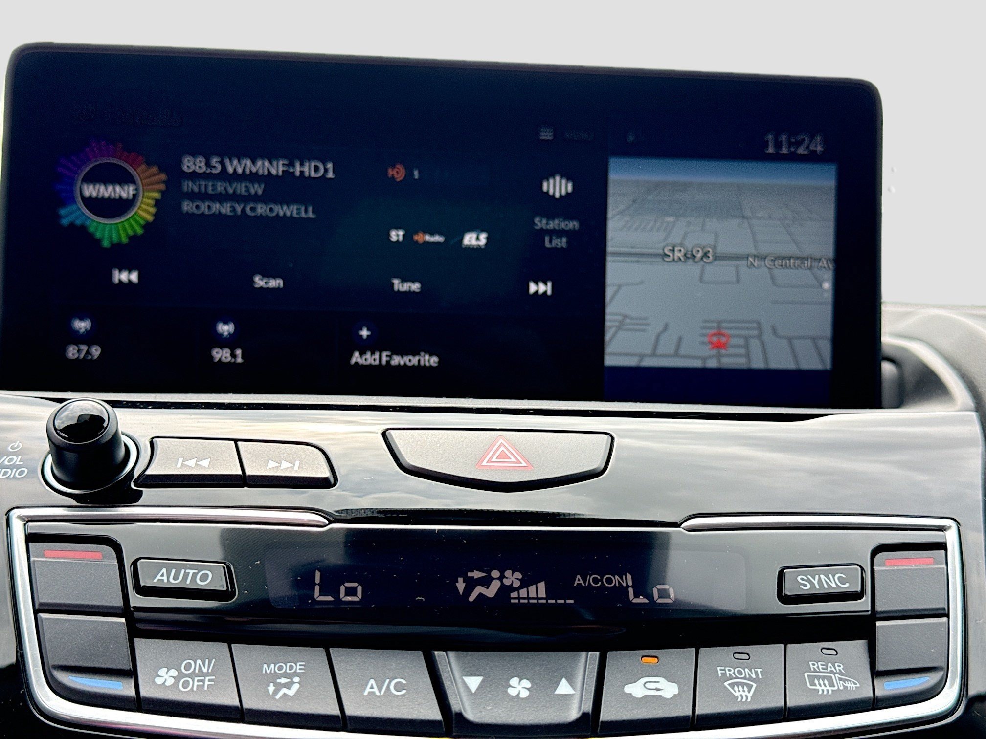 Used 2025  Acura w/Advance Package image 32