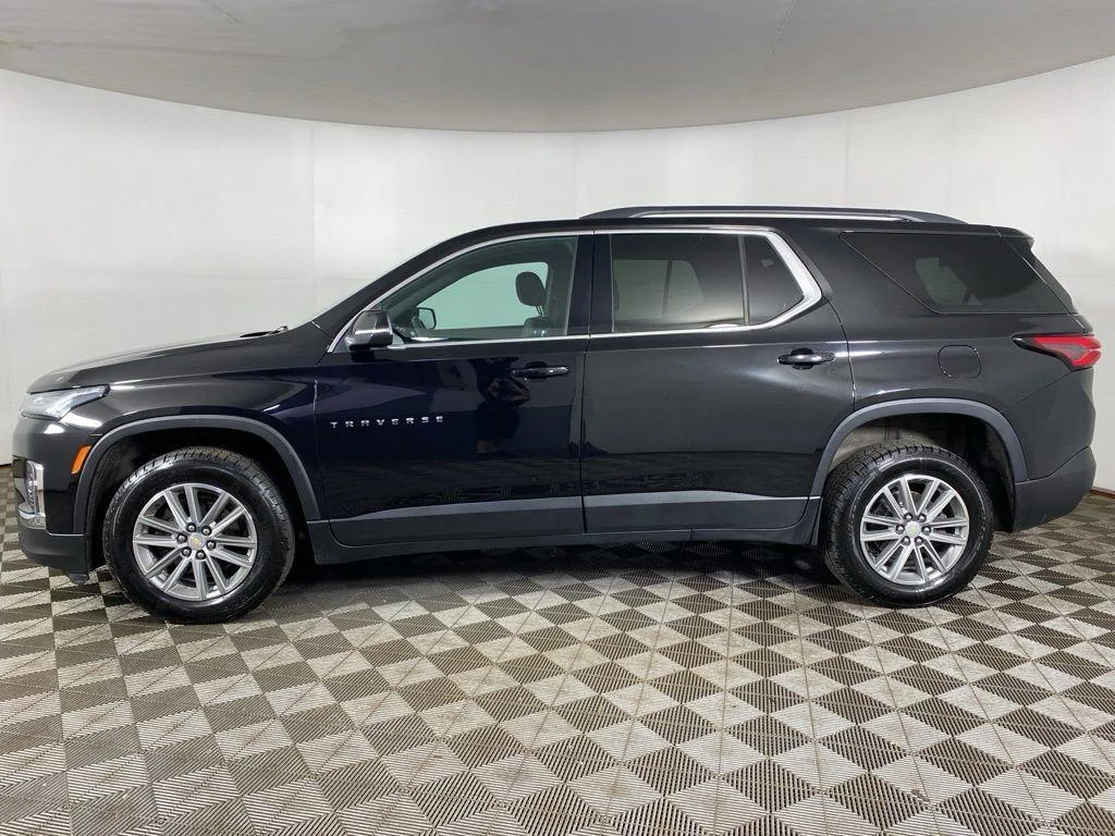 Used 2023 Black Metallic Chevrolet LT image 4