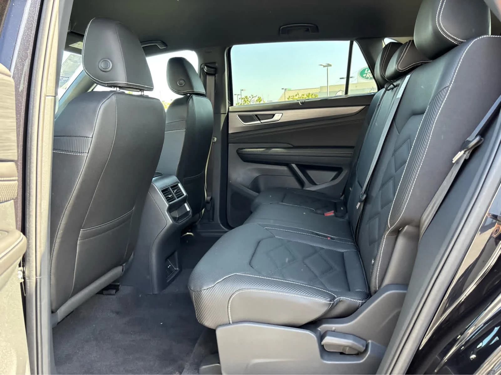 New 2026 DEEP BLACK Volkswagen 2.0T SE w/Technology image 21
