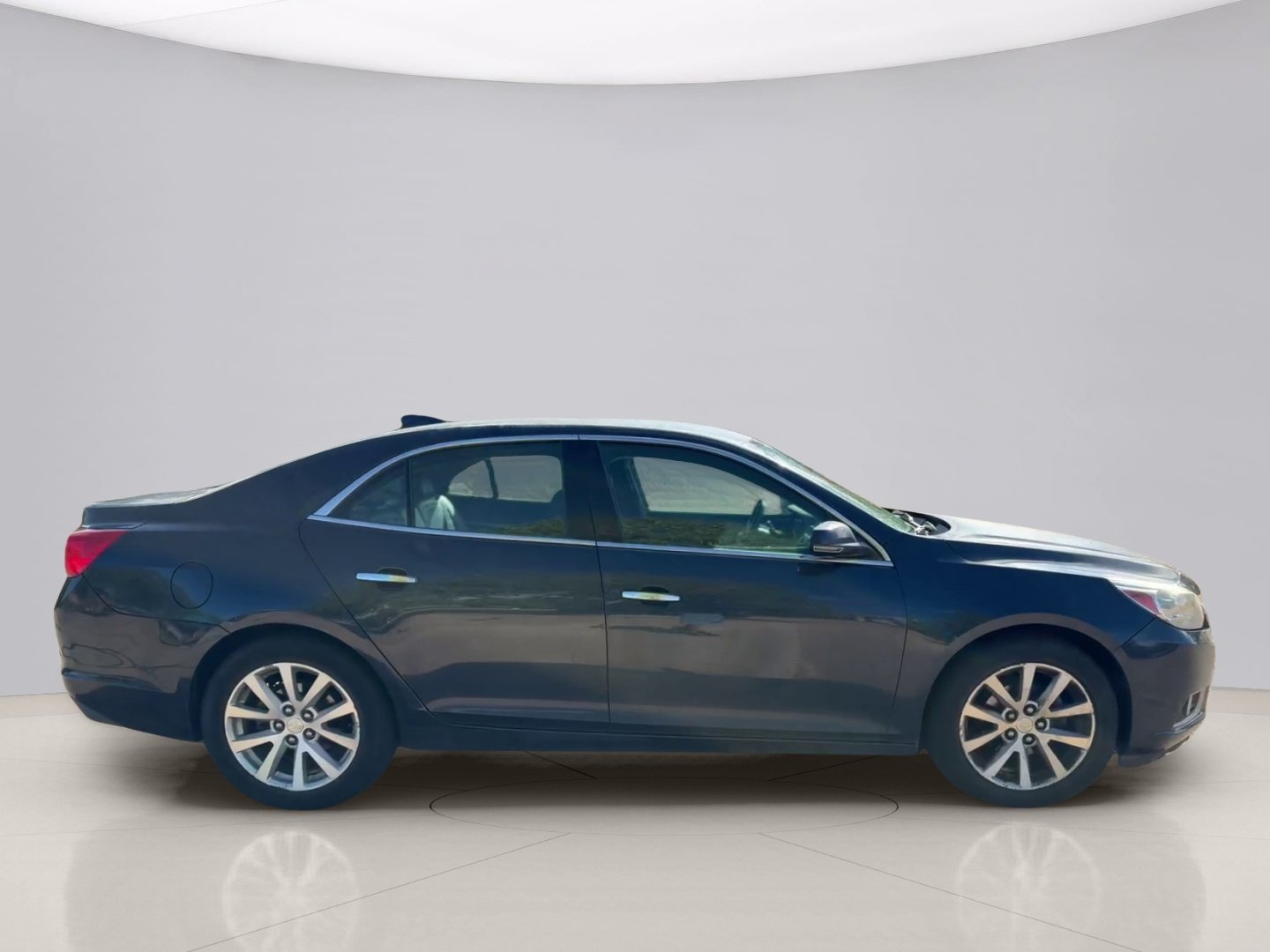 Used 2016 Blue Chevrolet LTZ image 6
