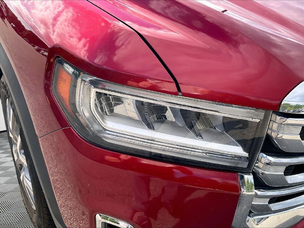 Used 2022 Cayenne Red Tintcoat GMC SLT image 30