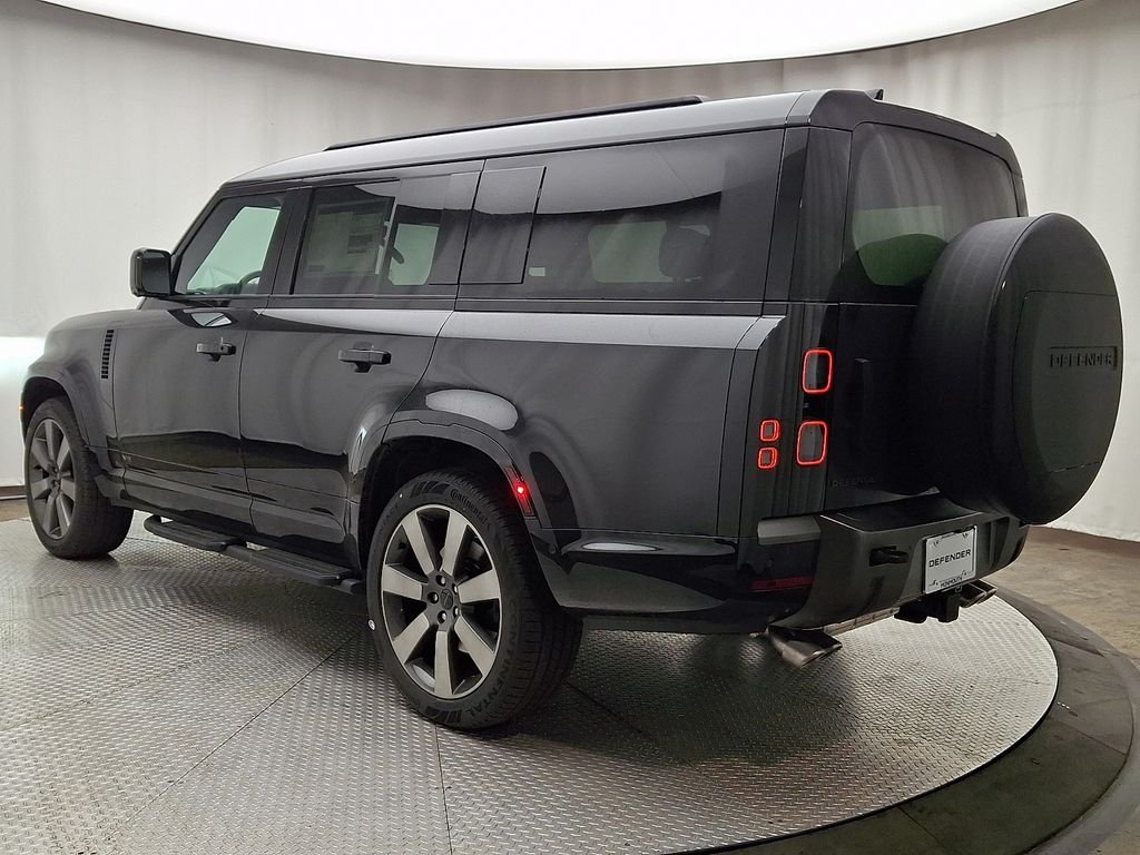 New 2026 Santorini Black LAND ROVER V8 image 4