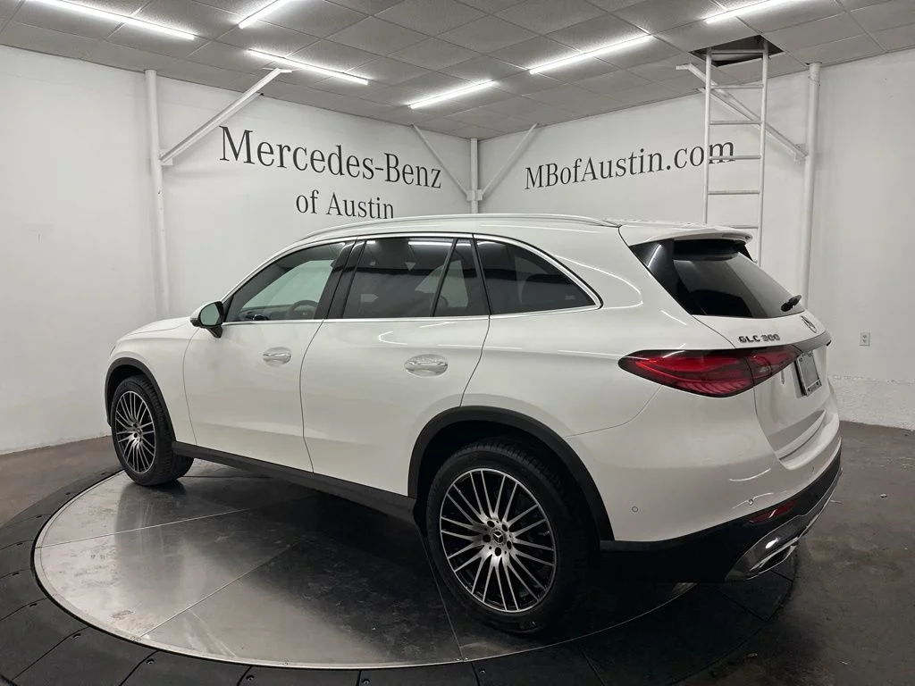 Used 2026 White Mercedes-Benz GLC 300 image 5