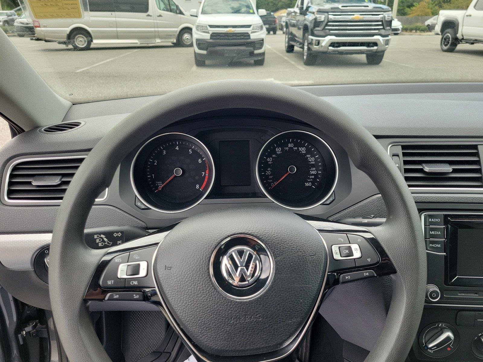 Used 2017 Platinum Gray Metallic Volkswagen 1.4T S image 24