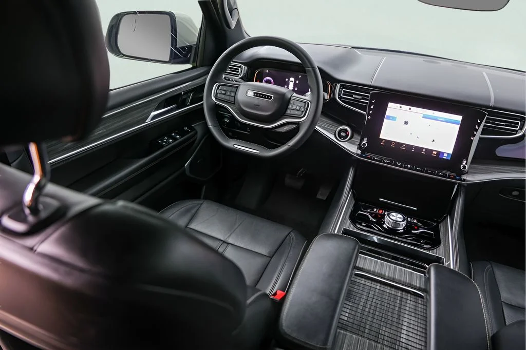 Used 2022 White Jeep Series III image 31