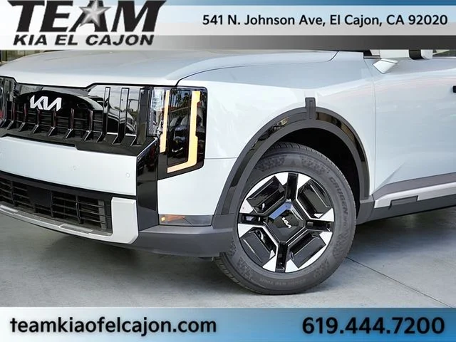 New 2027 Silver Kia EX image 3