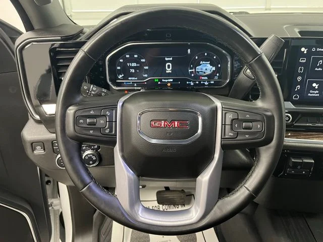 Used 2023 White GMC SLE image 23