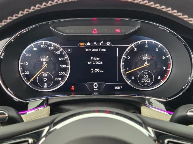 Used 2022  Bentley V8 image 24