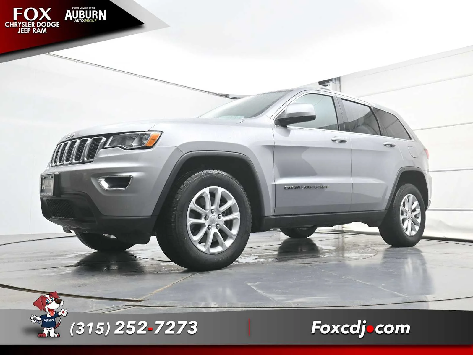 Used 2022 Silver Zynith Jeep Limited image 18