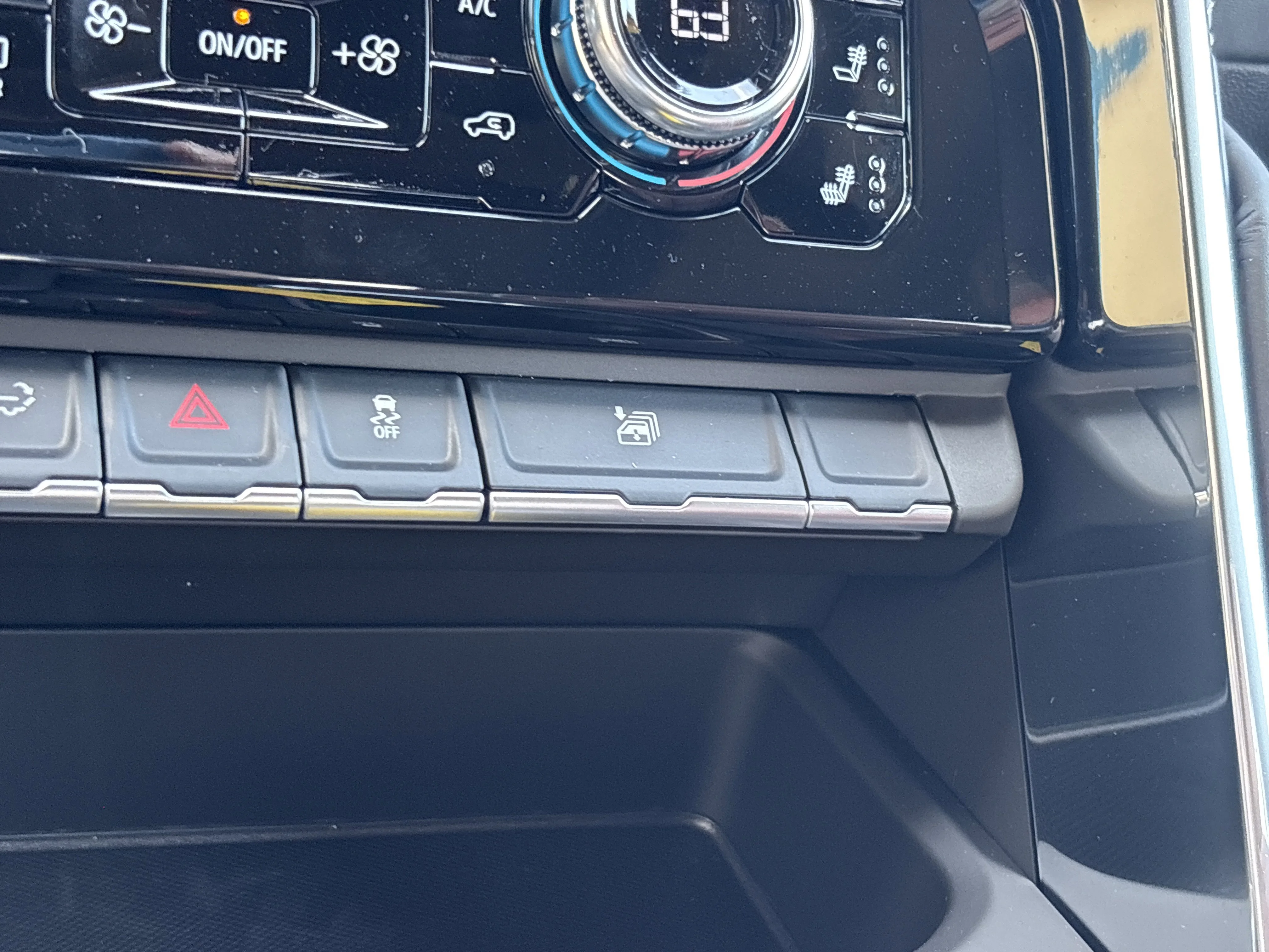 2026 GMC Sierra 3500HD Denali Ultimate - Photo 44