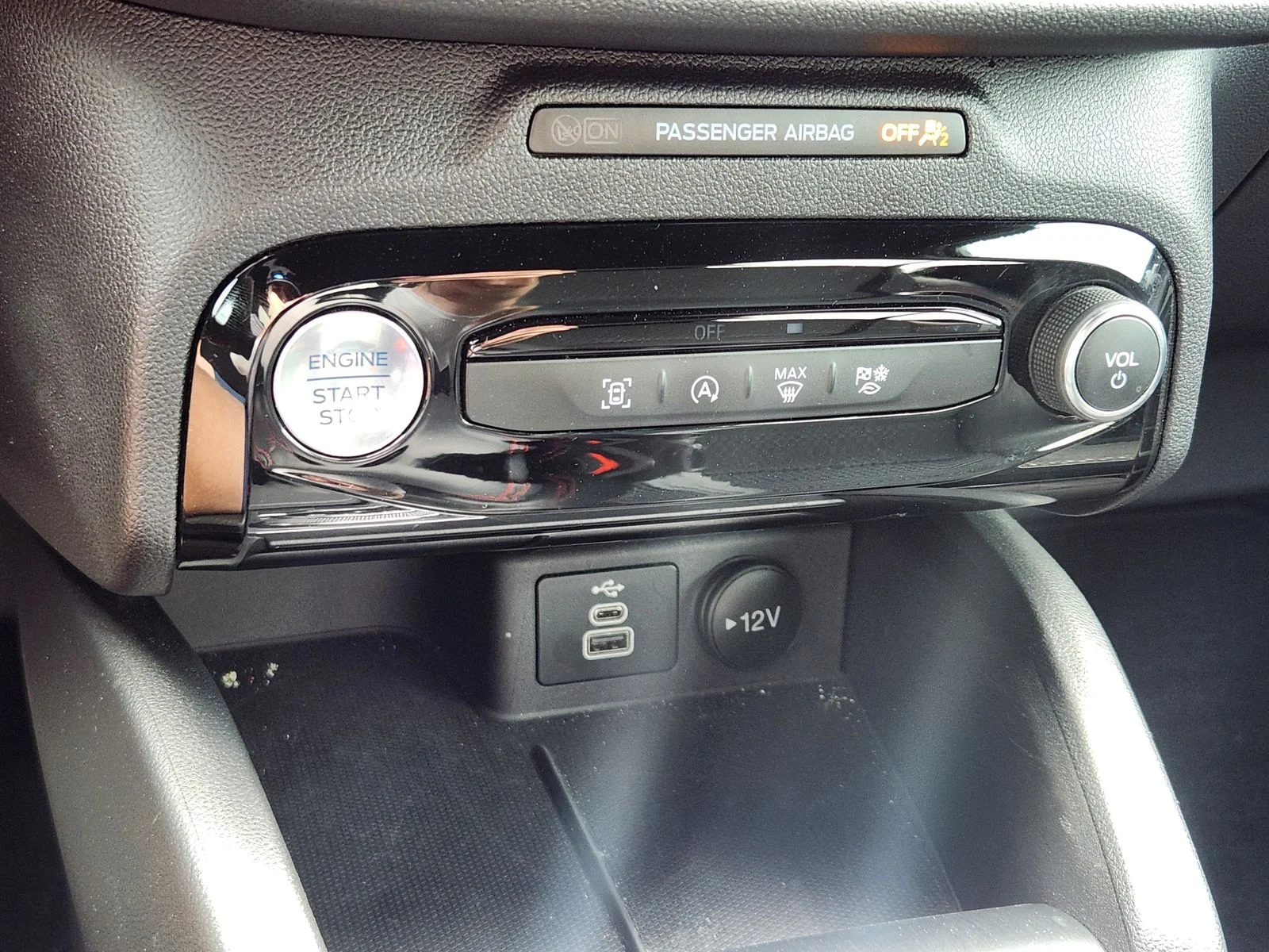 Used 2024 Gray Ford ST-Line image 18