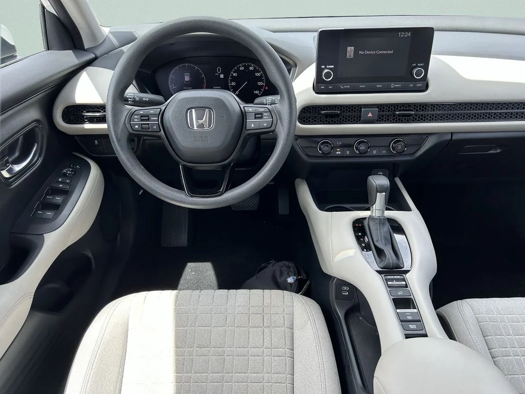 Used 2025 White Honda LX image 18