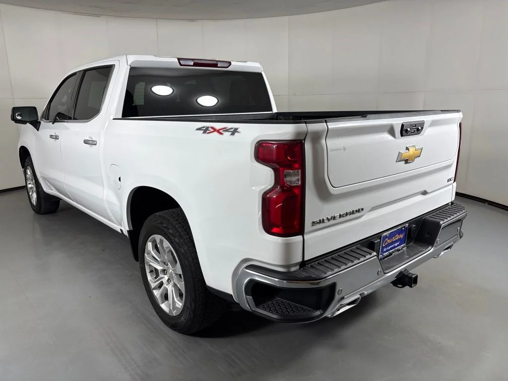Used 2023 White Chevrolet LTZ image 7