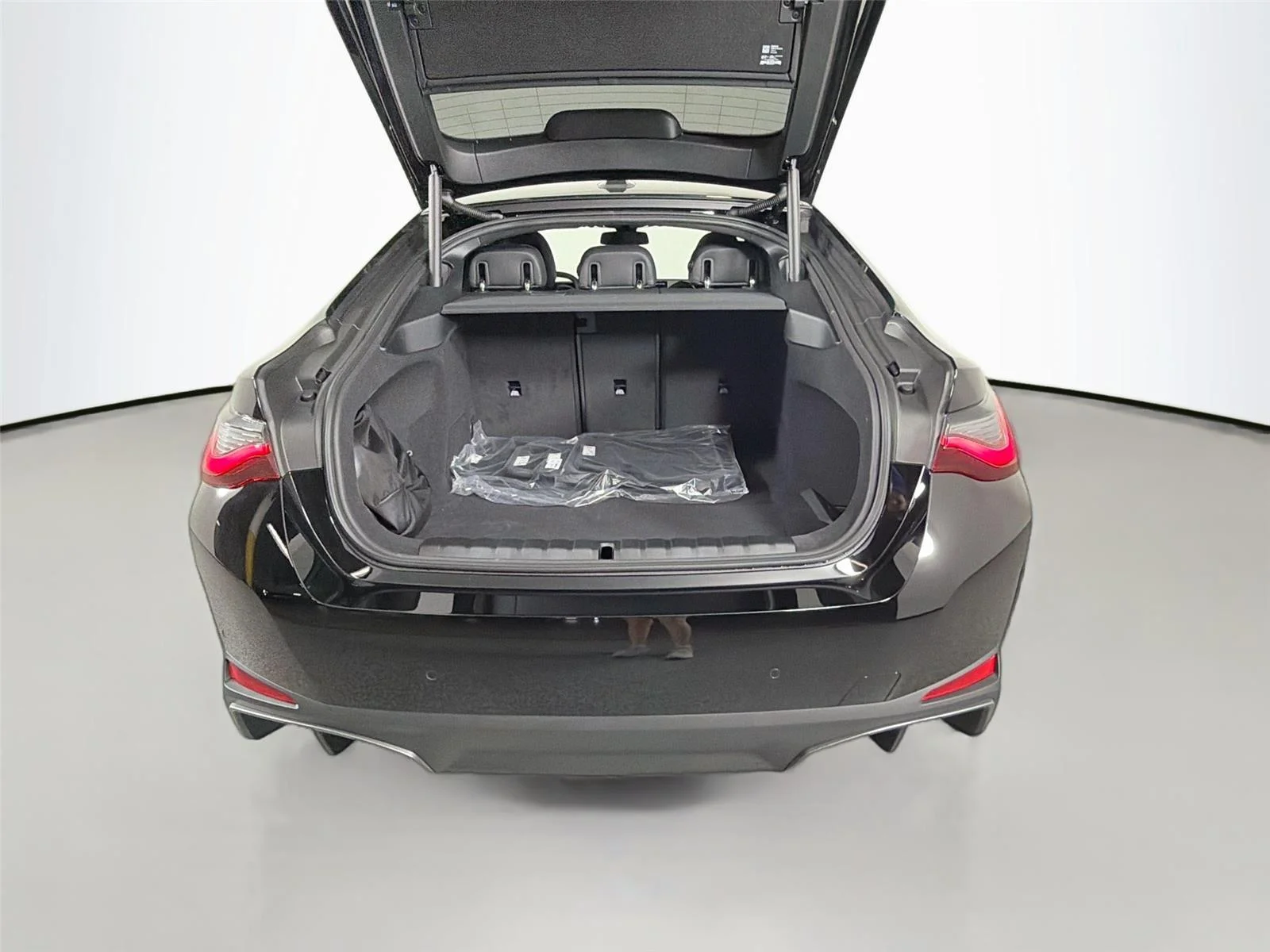 New 2026 Jet Black BMW xDrive40 image 51