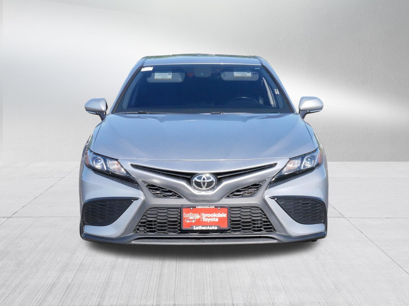 Certified 2022 Toyota Camry SE with VIN 4T1G11AK6NU690897 for sale in Brooklyn Center, Minnesota