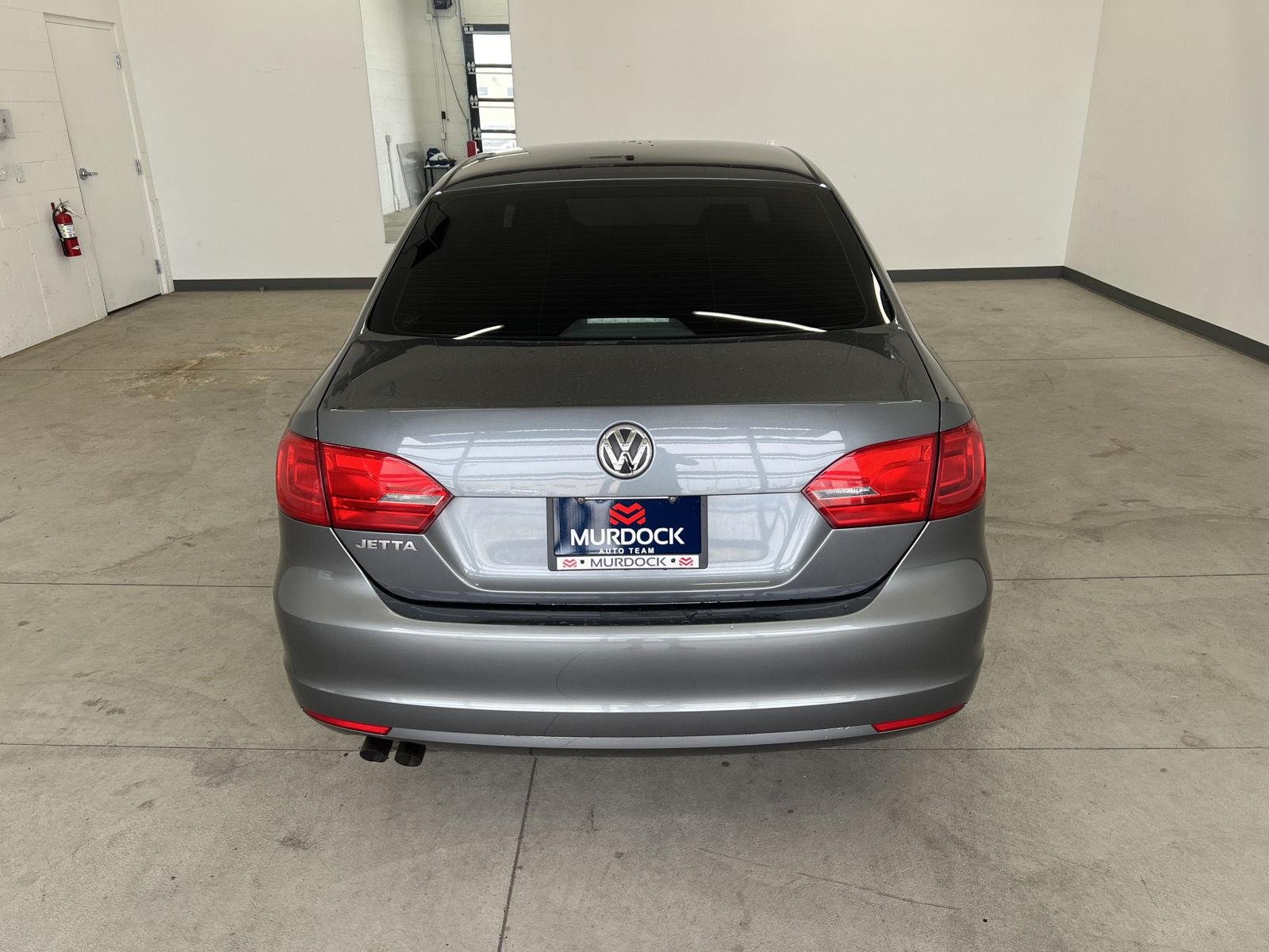 Used 2014 Platinum Gray Metallic Volkswagen S image 3
