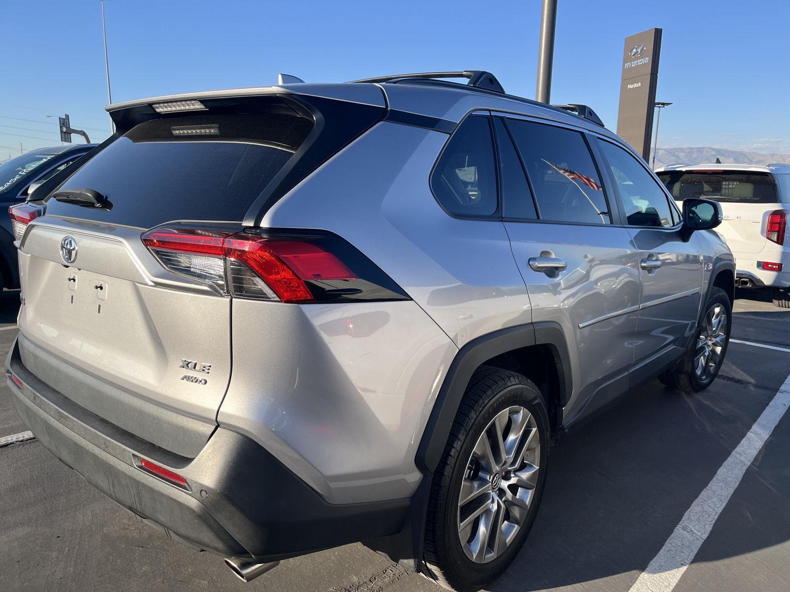 2021 Toyota RAV4 XLE Premium - Photo 6