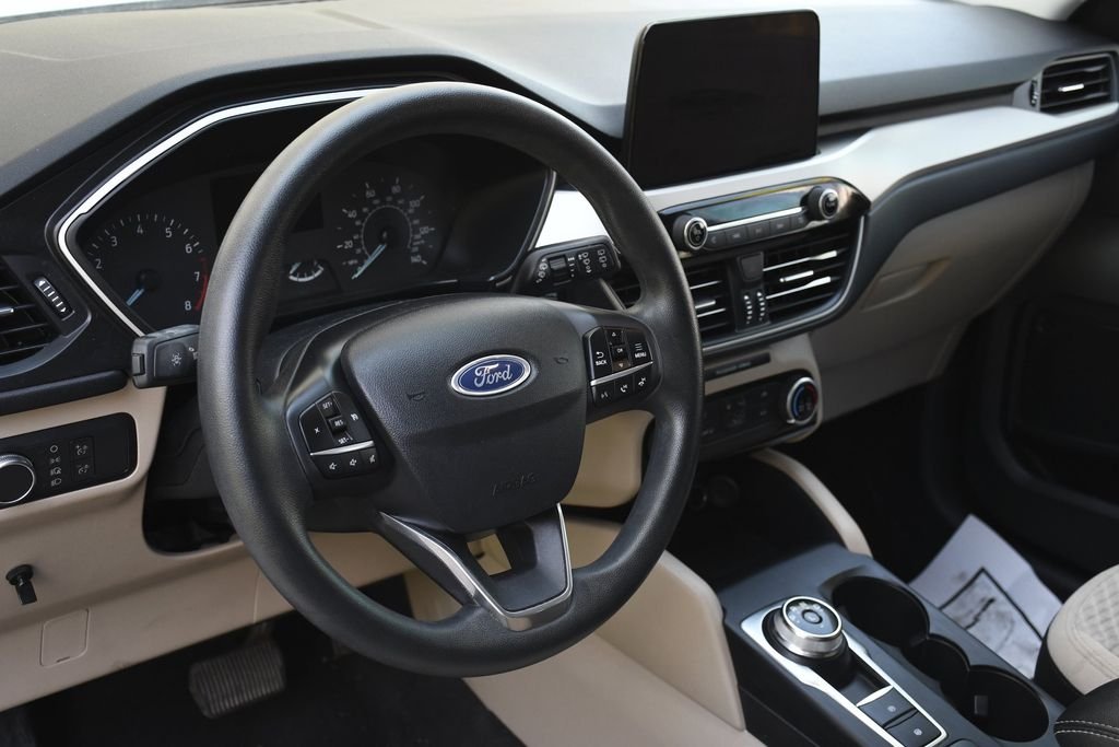 Used 2022 White Ford SE image 20