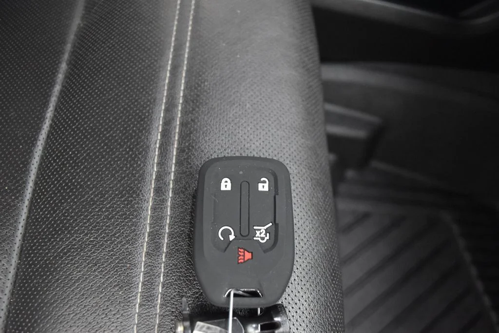 Certified Used 2019 White GMC Denali image 28