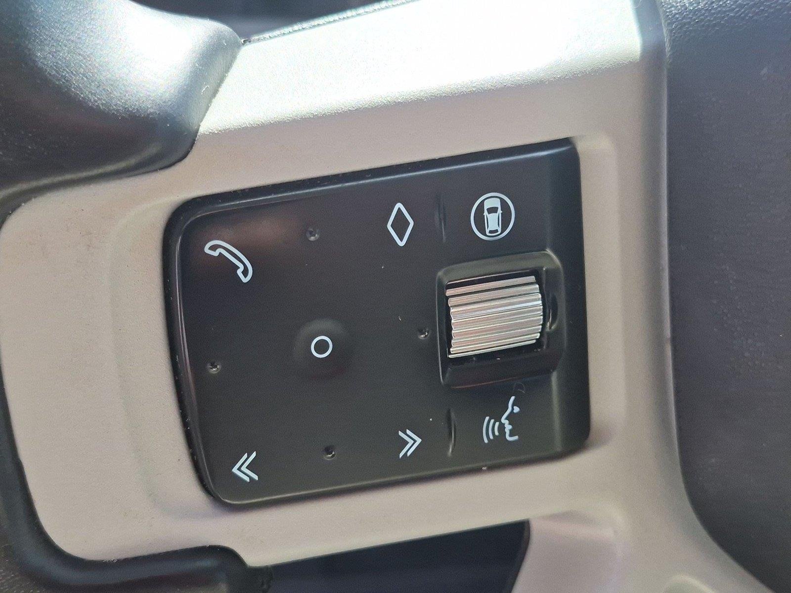 Used 2024 Fuji White Land Rover S image 19