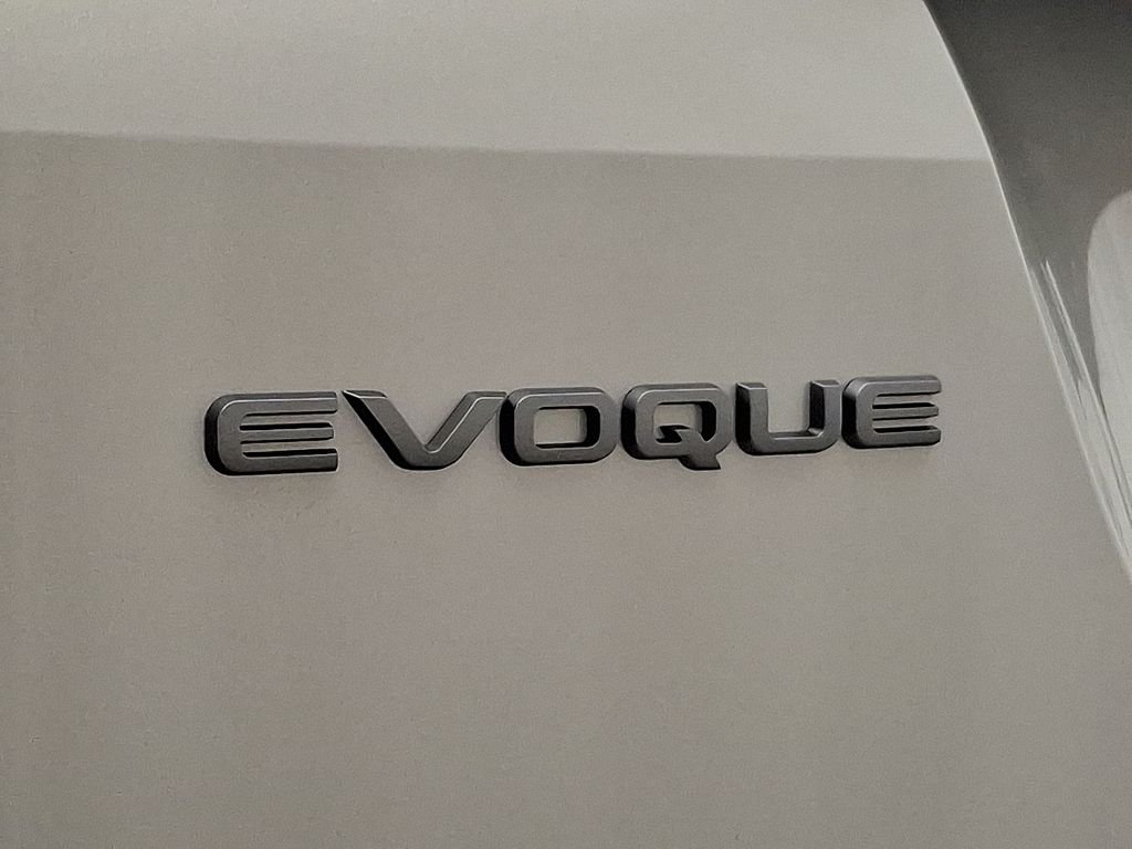New 2026 Seoul Pearl Silver Land Rover S image 23