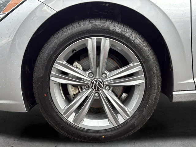 Used 2024 Silver Volkswagen 1.5T SE image 23
