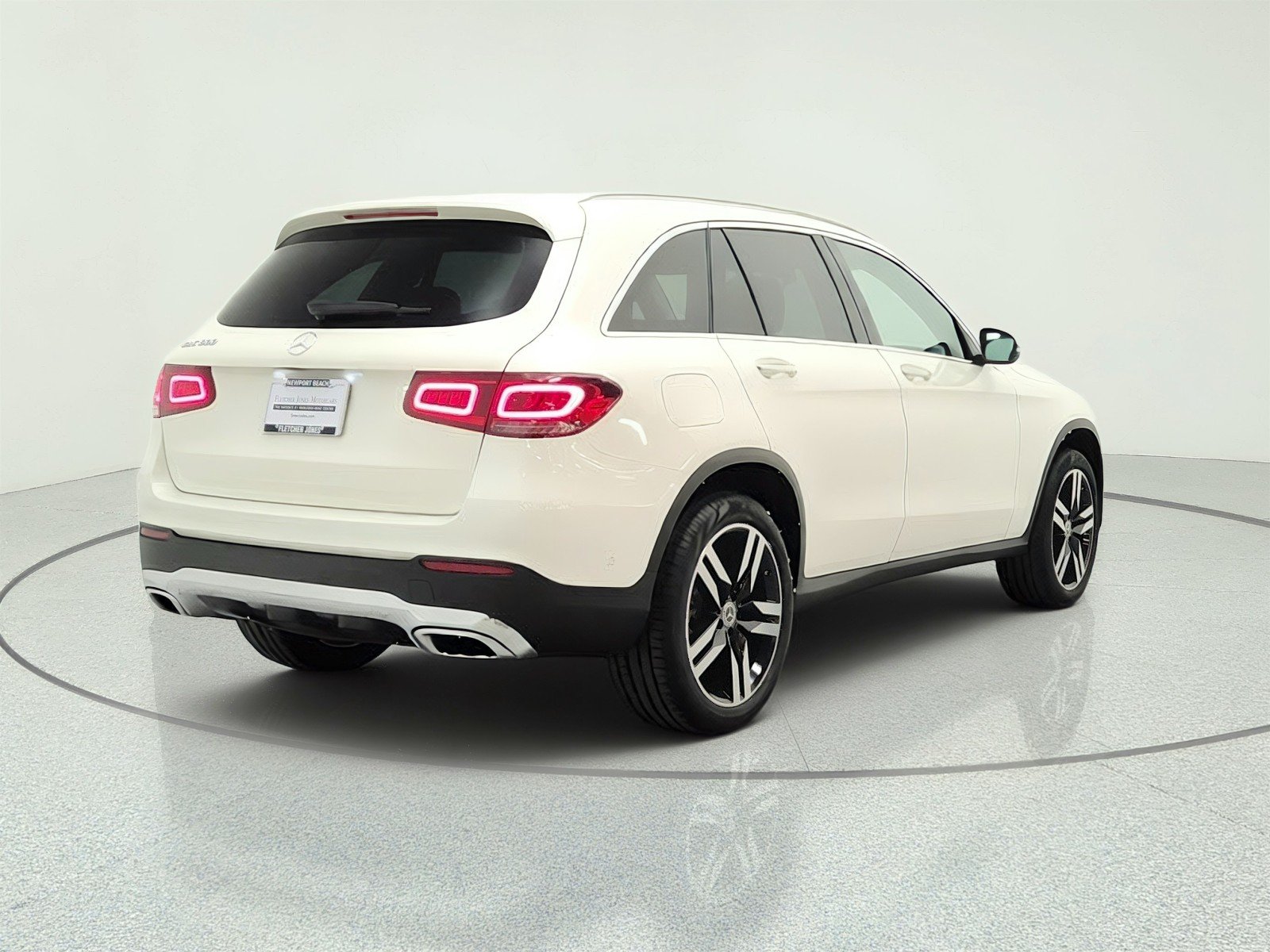 Used 2021 designo Diamond White Metallic Mercedes-Benz GLC 300 SUV image 5