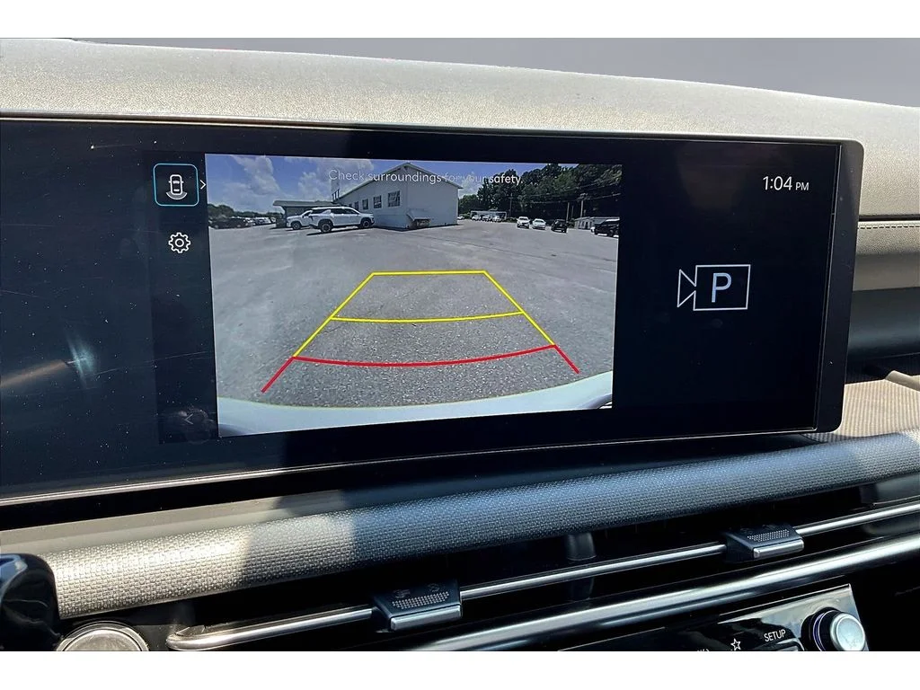 Used 2025  Hyundai SEL Convenience image 15
