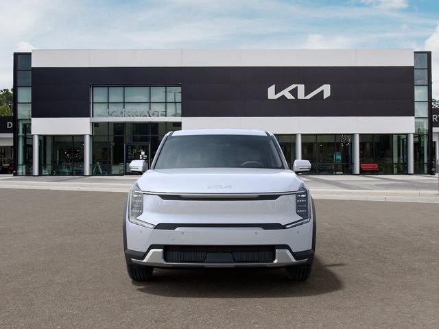 New 2026 Glacial White Pearl Kia Light Long Range RWD image 2