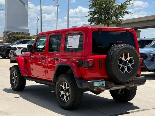 Used 2022 Red Clearcoat Jeep Unlimited Rubicon image 8