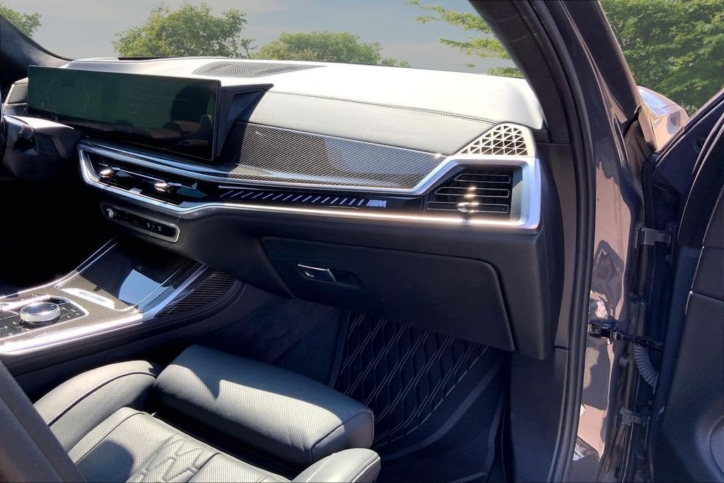 Used 2024 Gray BMW M60i image 26