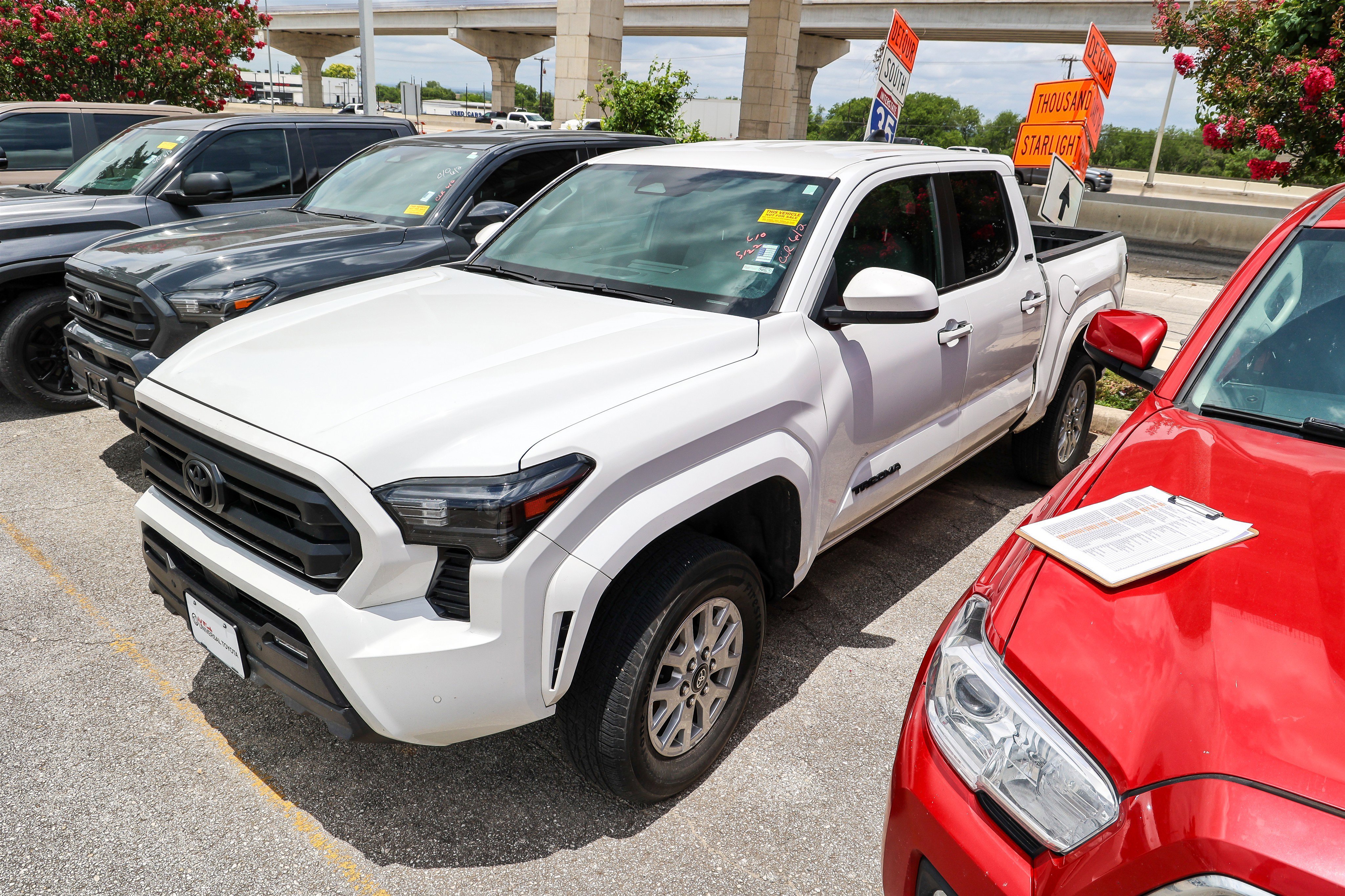 Used 2024 ICE CAP Toyota Limited image 2