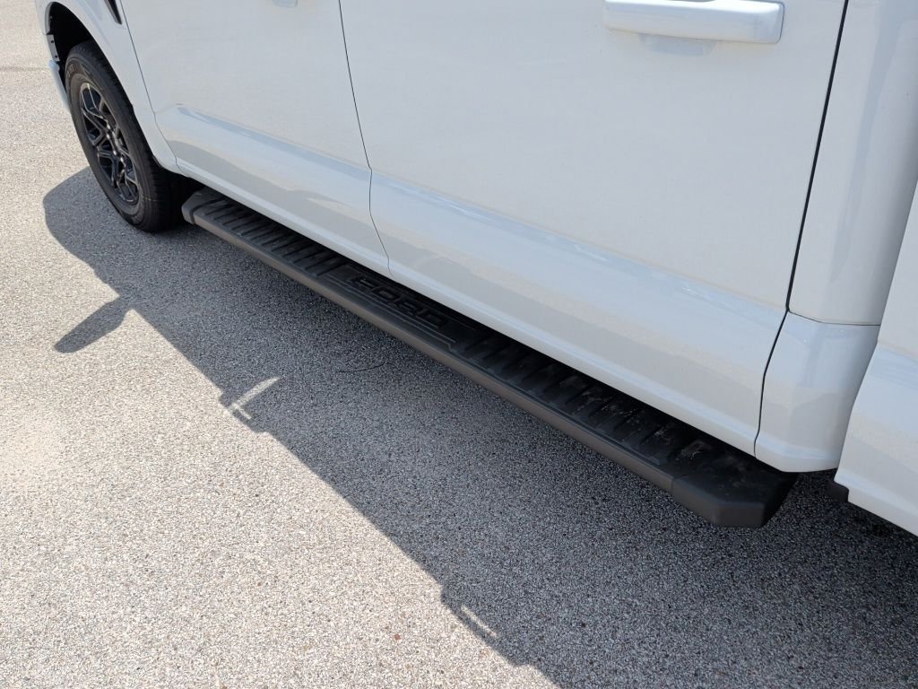 New 2026 Oxford White Ford XLT image 44