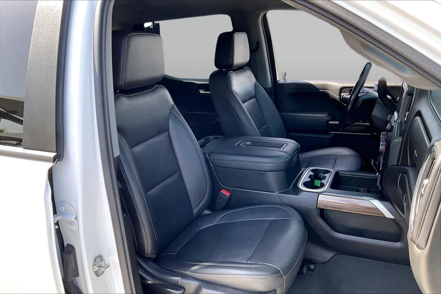 Used 2021 Summit White Chevrolet RST image 9