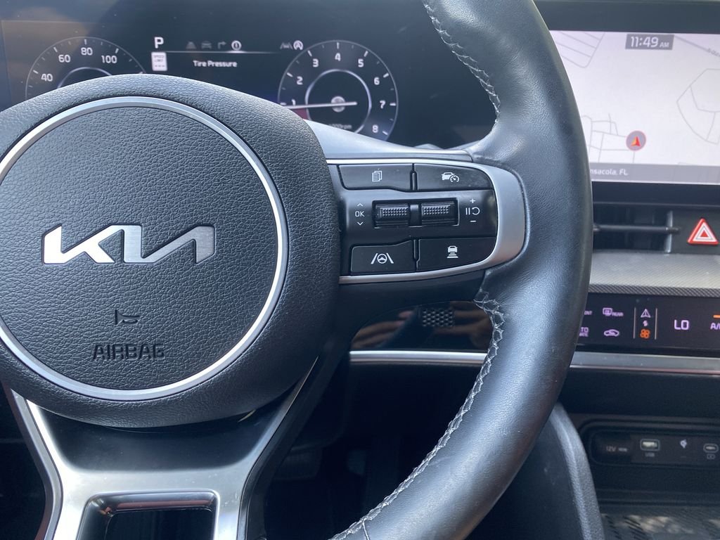 Used 2024 Wolf Gray Kia SX-Prestige image 35