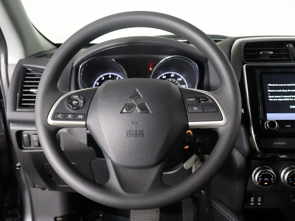 New 2026 Gray Mitsubishi 2.0 ES image 33