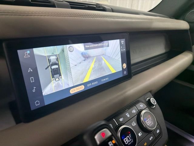 Used 2020 Fuji White Land Rover HSE image 31