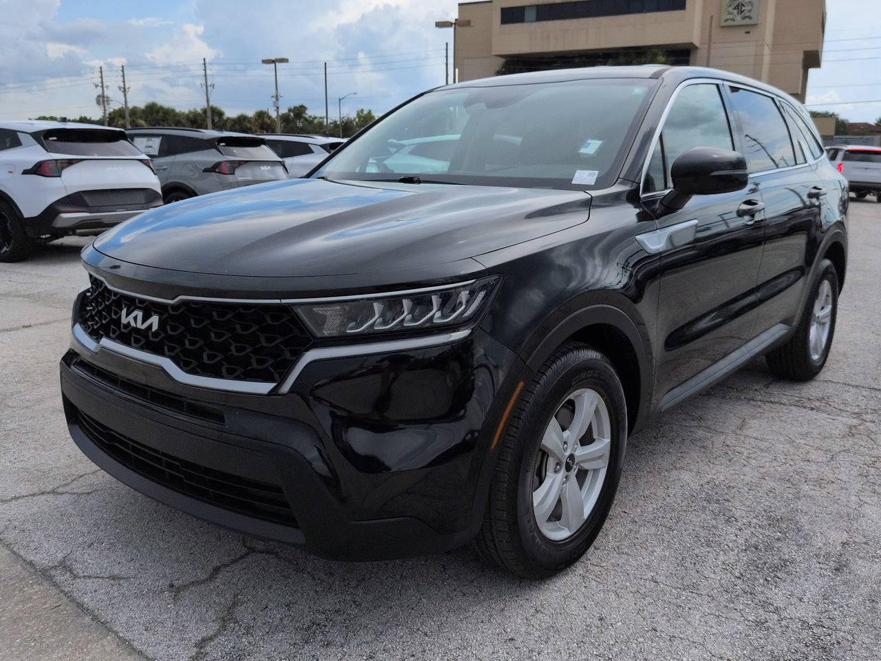 Certified Used 2023 Ebony Black Kia LX image 8