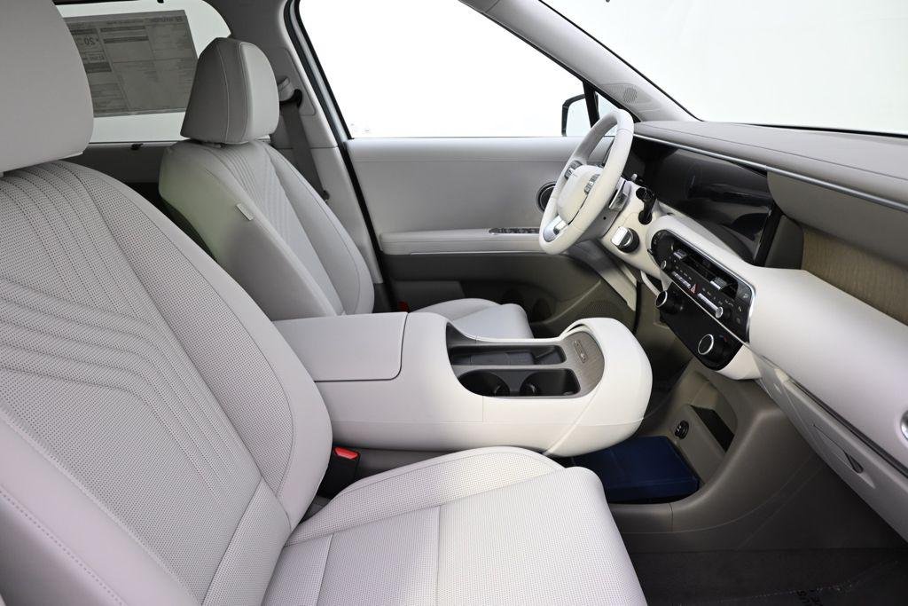 New 2026 White Pearl Hyundai SEL AWD image 16