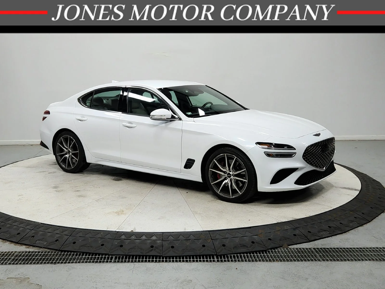 2025 GENESIS G70 Standard