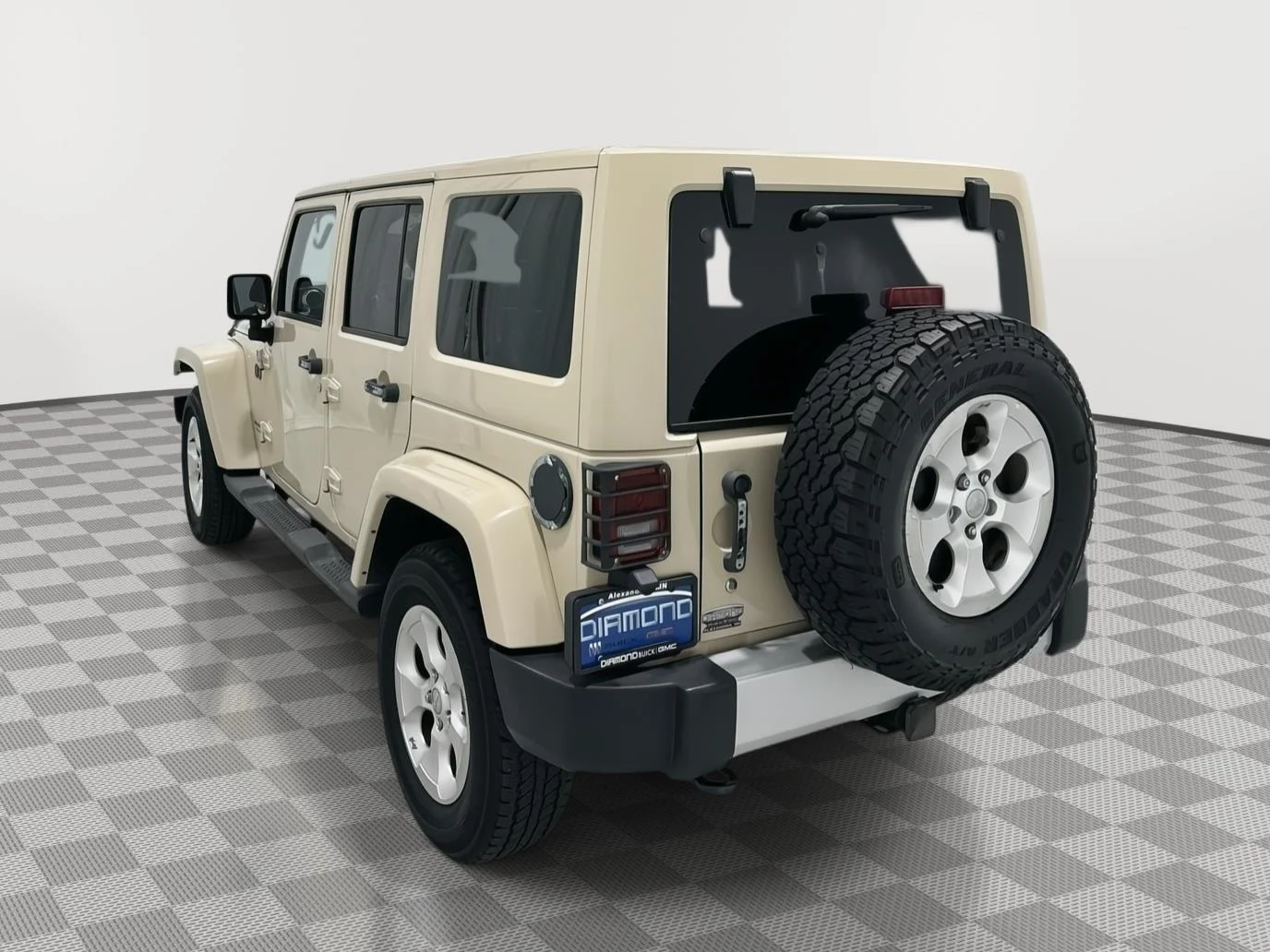 Used 2011 Tan Jeep Sahara image 3
