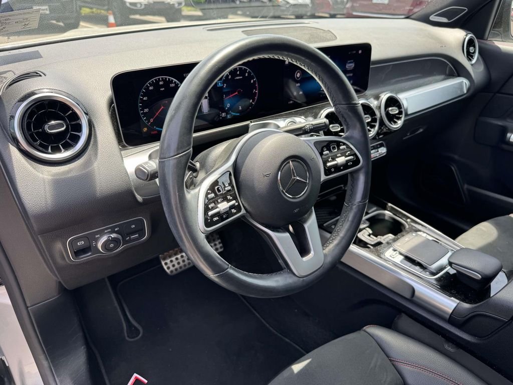 Used 2020 Gray Mercedes-Benz GLB 250 image 2