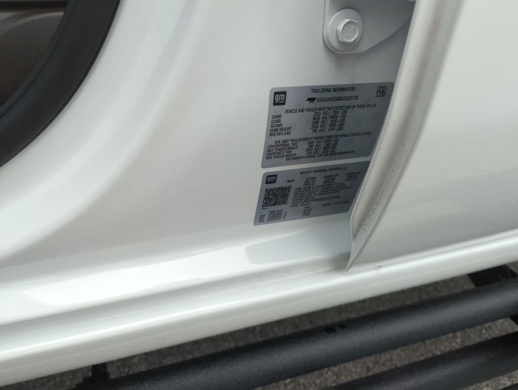 Used 2025 White Chevrolet RST image 36