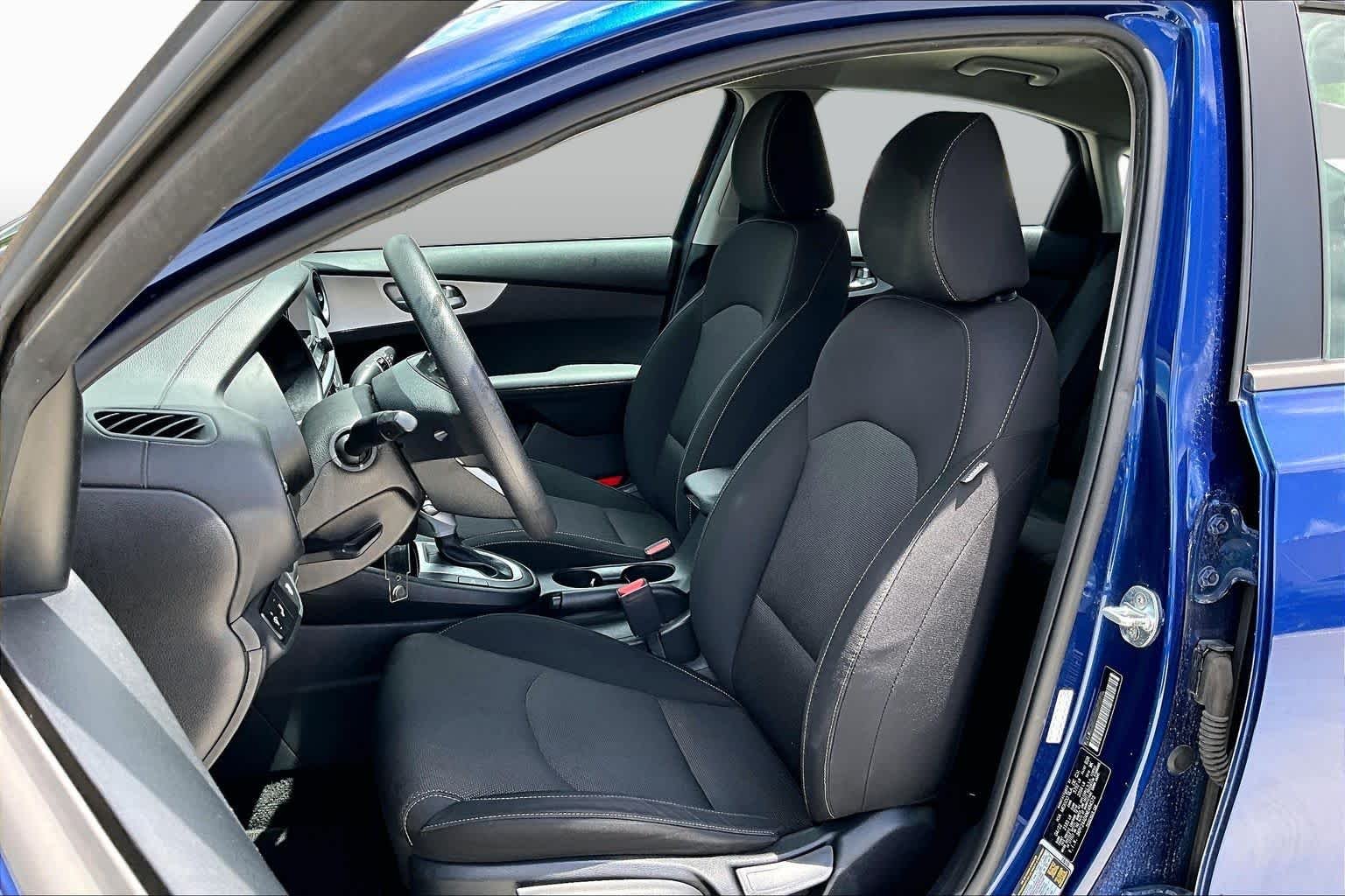 Used 2022 Deep Sea Blue Kia LXS image 7