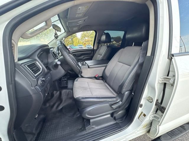 Used 2017 Glacier White Nissan S image 8