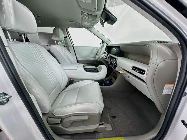 New 2026 White Hyundai Blue SEL 7P image 45