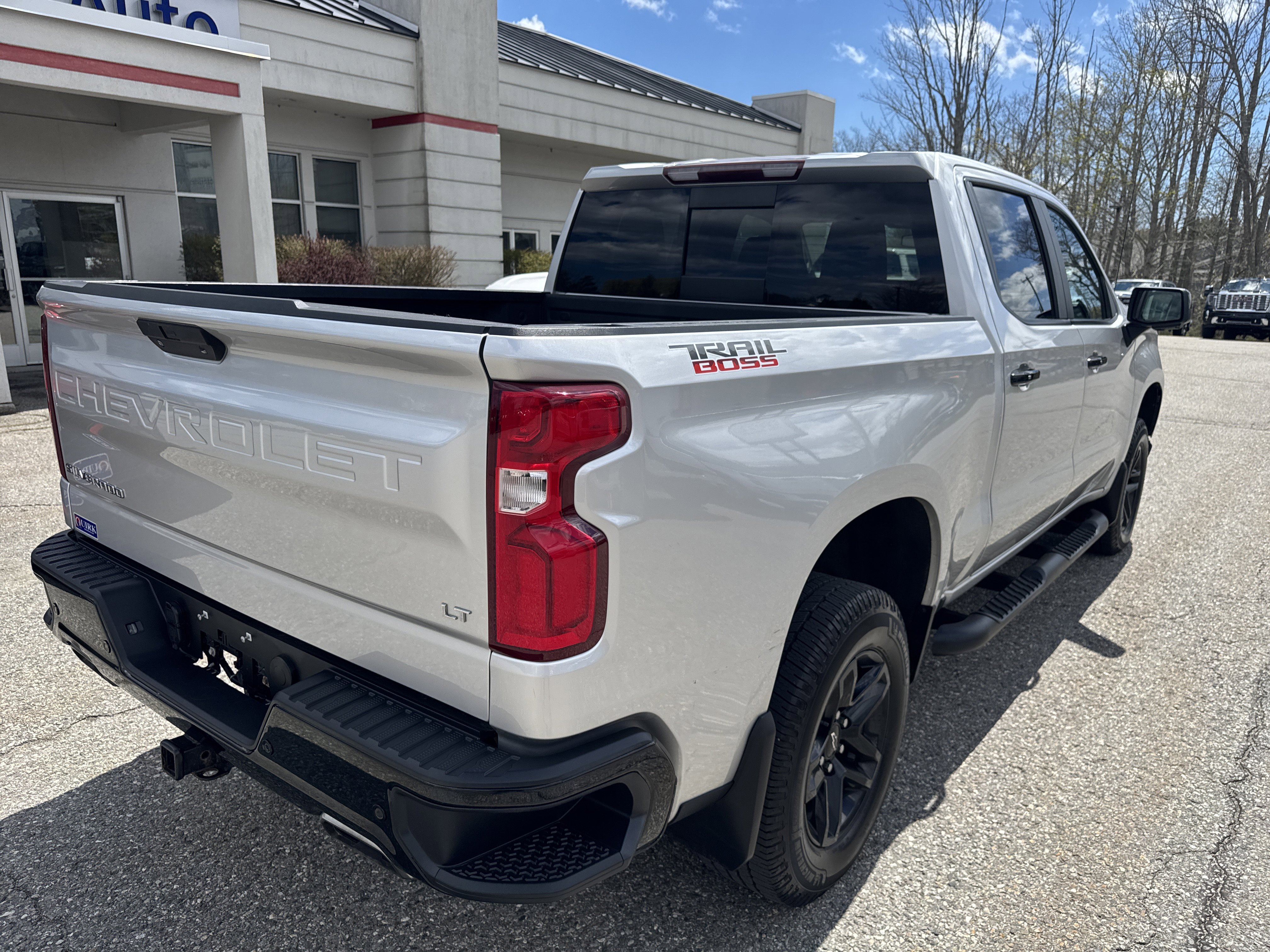 Used 2019 SILVER ICE METALLIC Chevrolet LT Trail Boss image 5