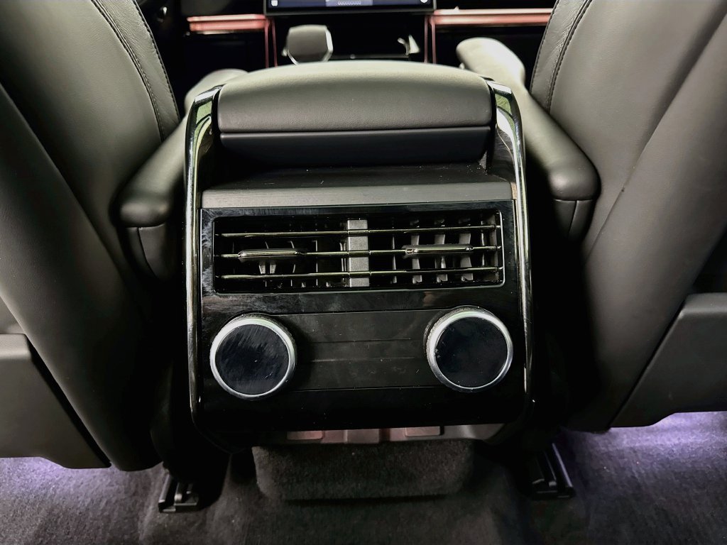 Used 2024 Black Land Rover SE image 26