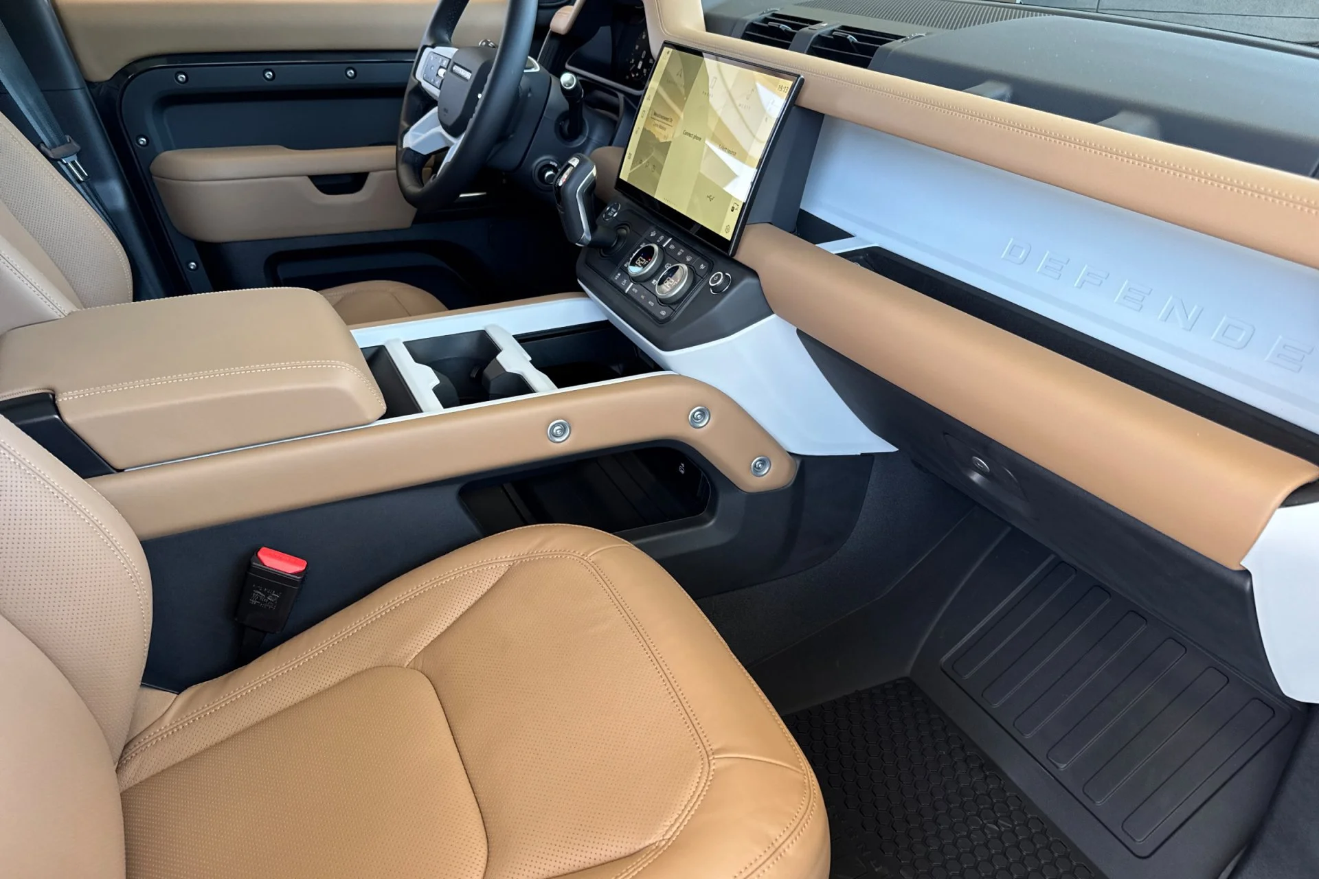 New 2026 Carpathian Grey Land Rover X-Dynamic SE image 18